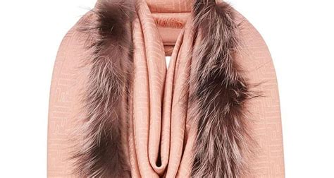 la vulva fendi|Fendi are selling a $1300 fur scarf with shoppers saying it looks .